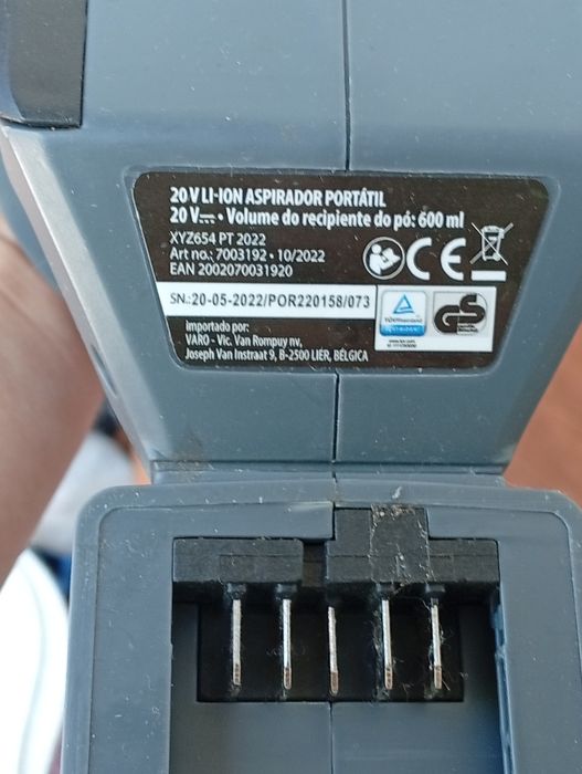 Aspirador Portátil a bateria bem funcional de seiscentos ml