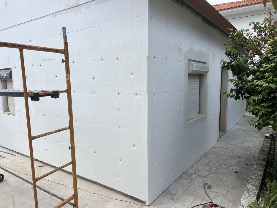 Trabalhamos com isolamento termico capoto
