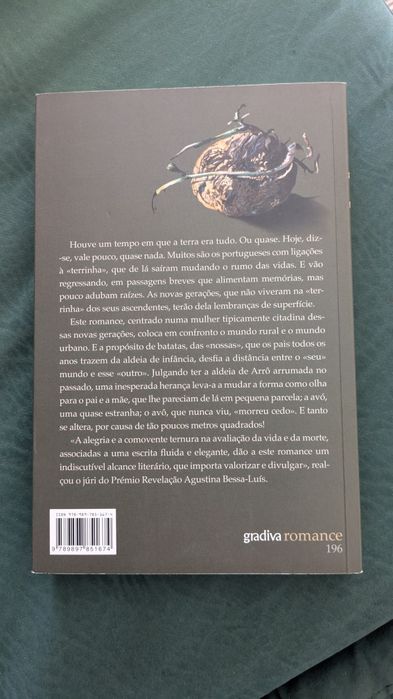 Livro "Terrinhas" de Catarina Gomes