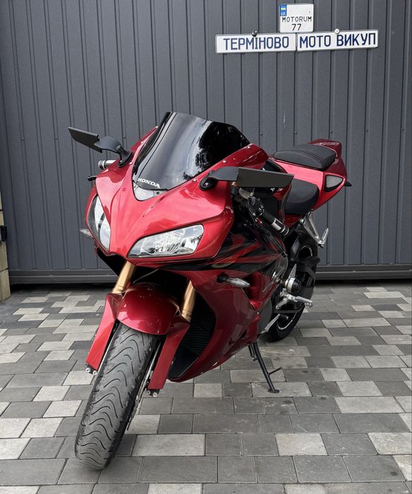 Honda CBR1000RR обслужений доставка Обмін