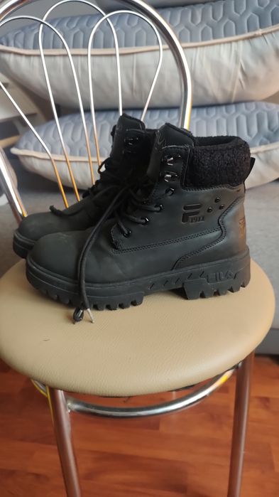 Botki sznurowane Fila r40 ocieplane