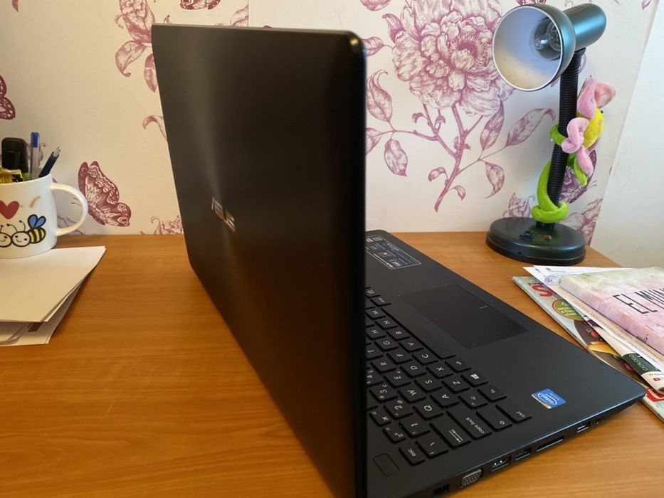 Asus F553M como novo