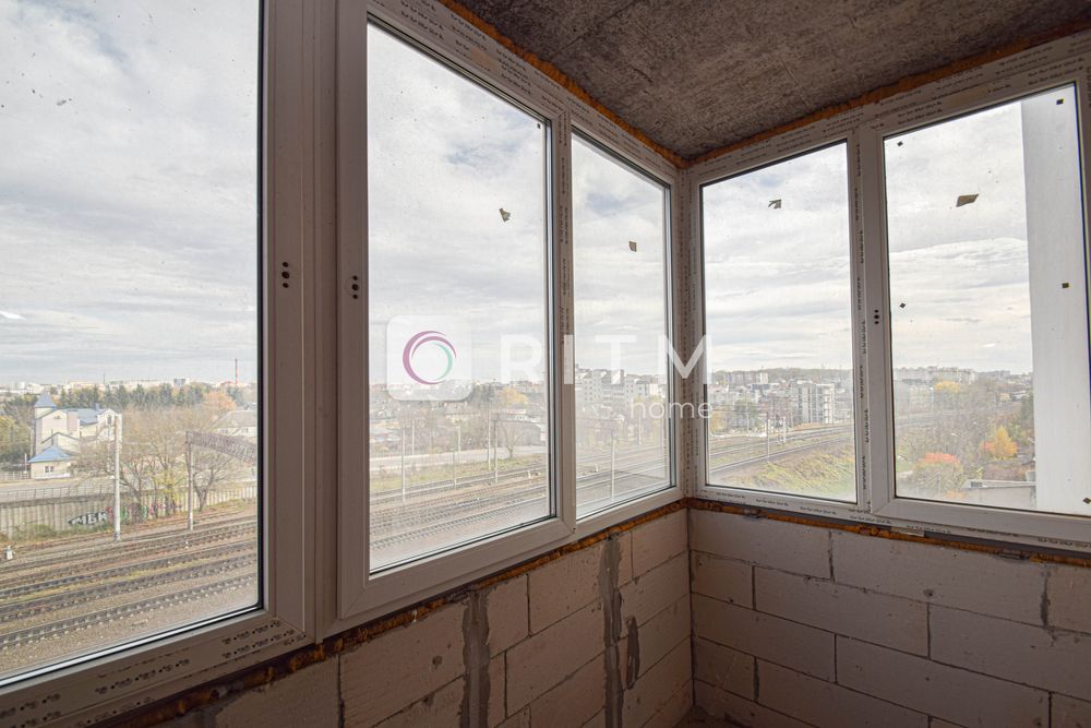 Простора 2-кімнатна квартира в новобудові, вул. Котляревського, 69