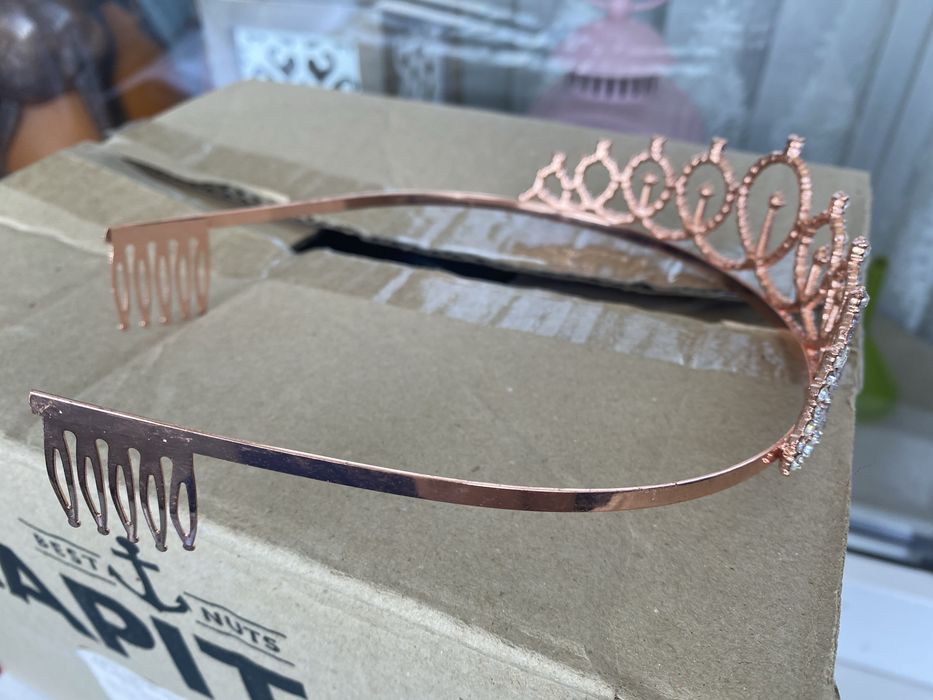 Вишукана діадема на голову