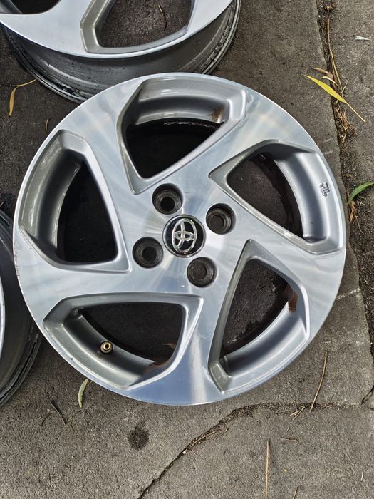 Aufelgi 15 4x100 Toyota Yaris III Yaris II IQ 4x100 ET39 TPMS