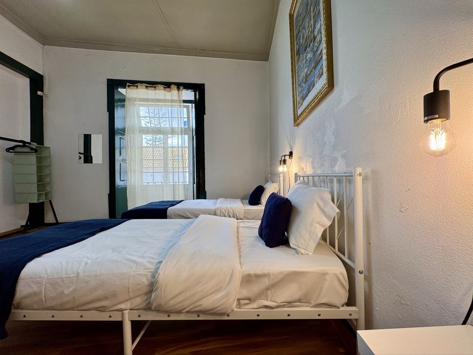 Aluga- se quarto privado para uma pessoa - centro de Faro