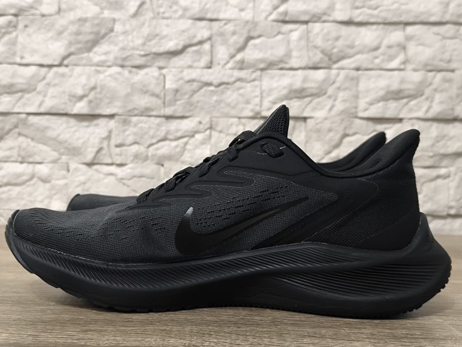 Кросівки Nike Air Zoom Winflo 7