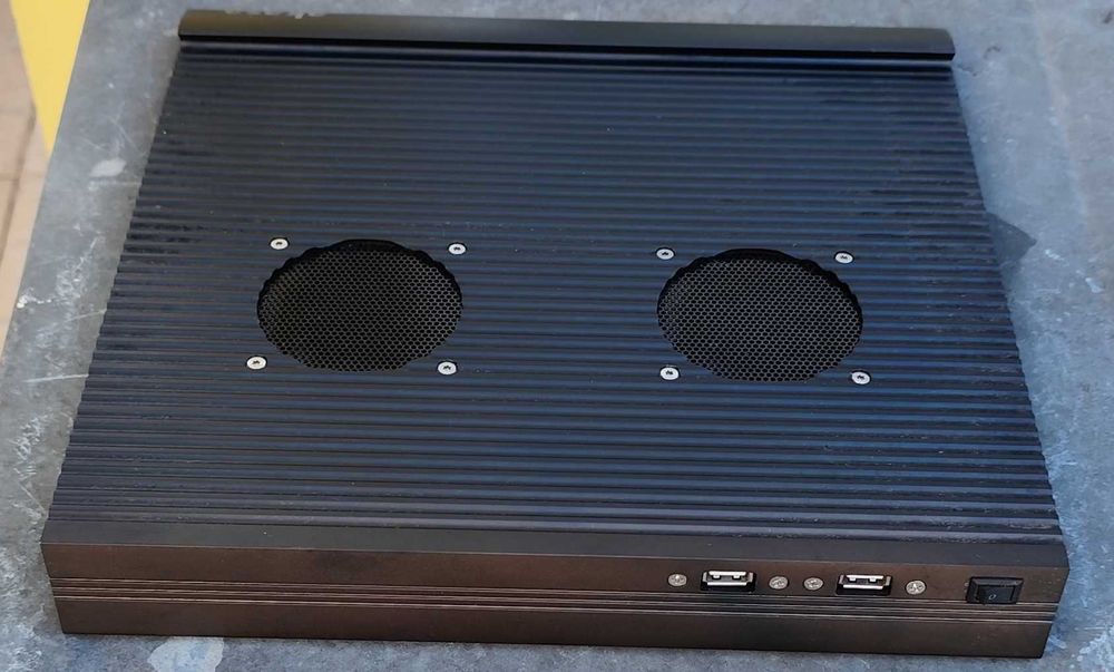 Base de Refrigeração p/ Portátil Akasa (Dual Fan) – Como Nova