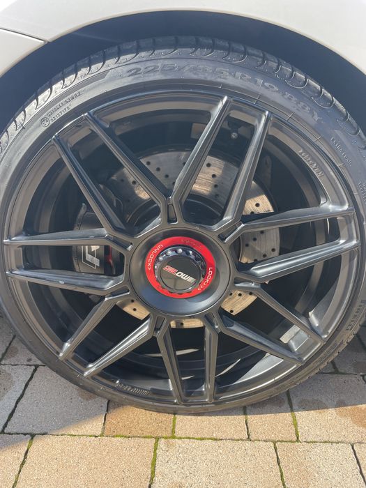 Golf 7,5 R Akrapovic -Maxton - Brembo -Motec