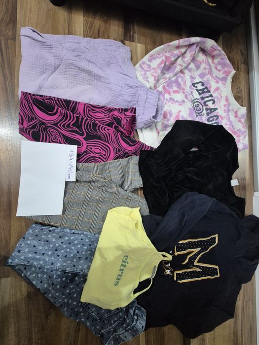 Zestaw ubrań dla dziewczynki rozmiar 134-140