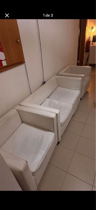 Conjunto de sofa e poltronas de couro