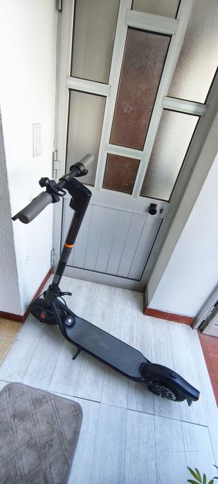 Trotinete Elétrica Segway Ninebot KickScooter F25E ||