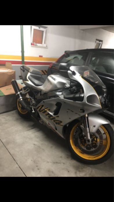 Kawasaki Zxr/ Zx-7 Possível troca / retoma carro /moto