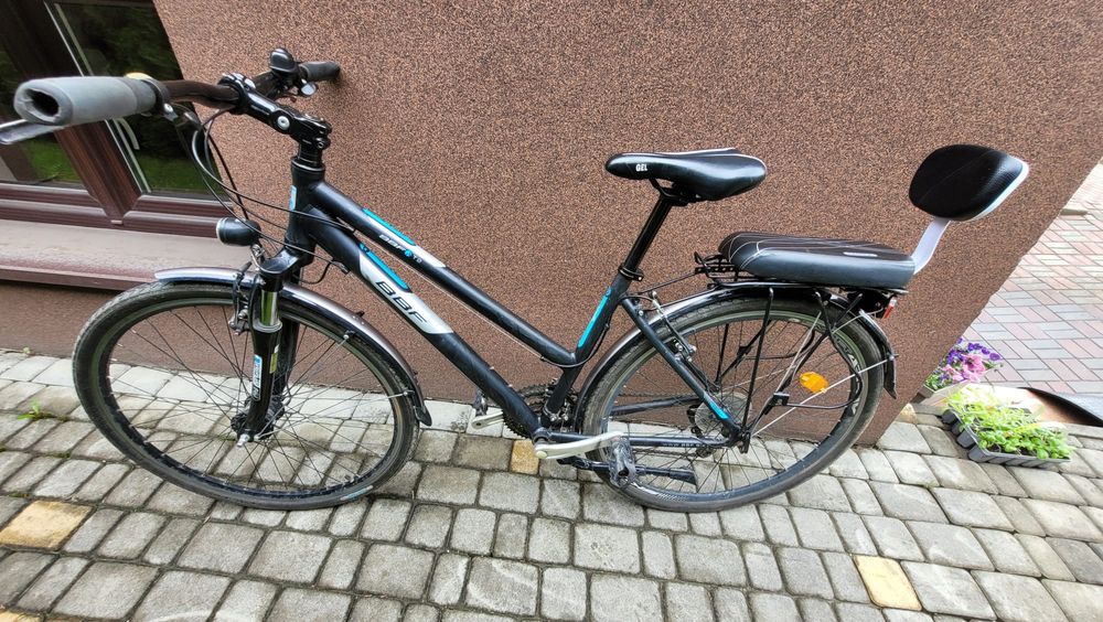 Rower trekkingowy BBF Model T2 – gotowy na wszystko (i na korki w Nowym Sączu)