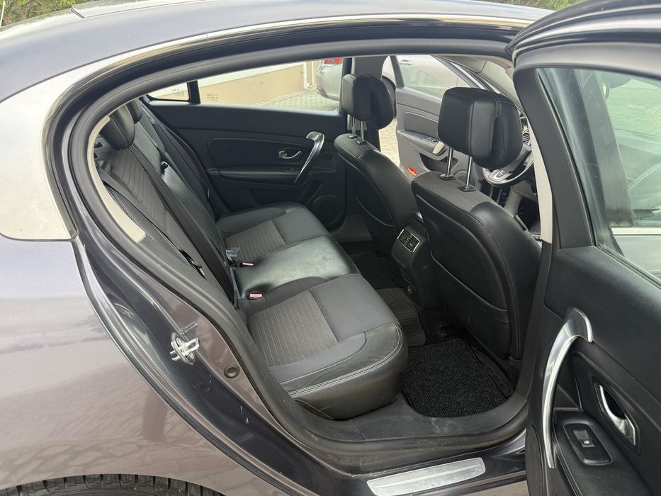 Renault Latitude 2.0 DCI