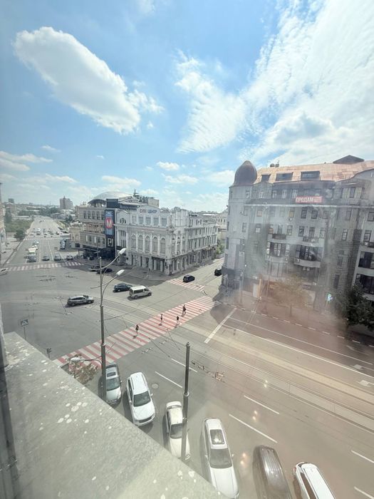 Здам офіс в 3 хвилинах від  метро Площа Конституції