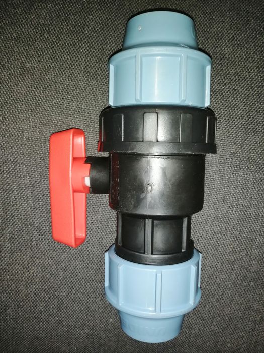 Кран кульовий пластиковий для води 40*40 та 32*32