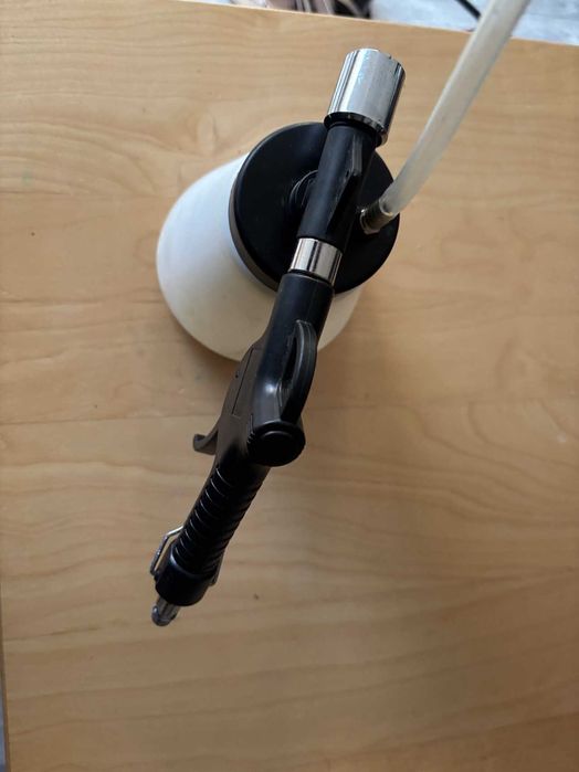 Ferramenta para sangrar travões a vácuo (c/compressor)