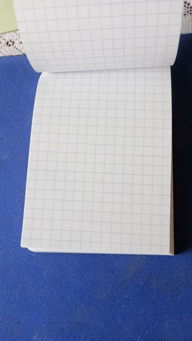 Notesik z wyrywanymi kartkami