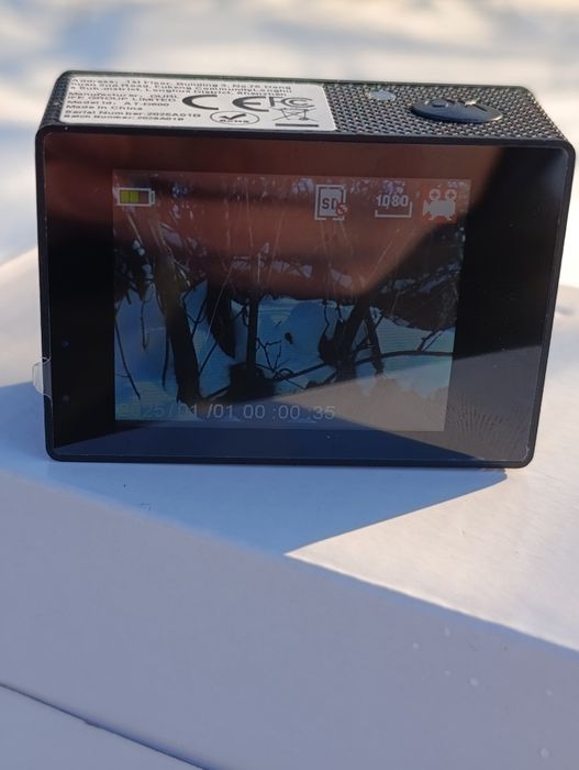 Екшн камера з кріпленням на шолом