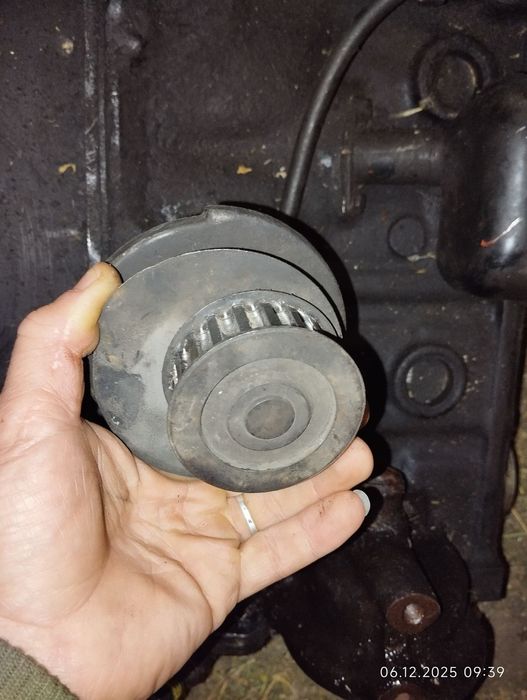 Продам помпу на опель кадет 1.4