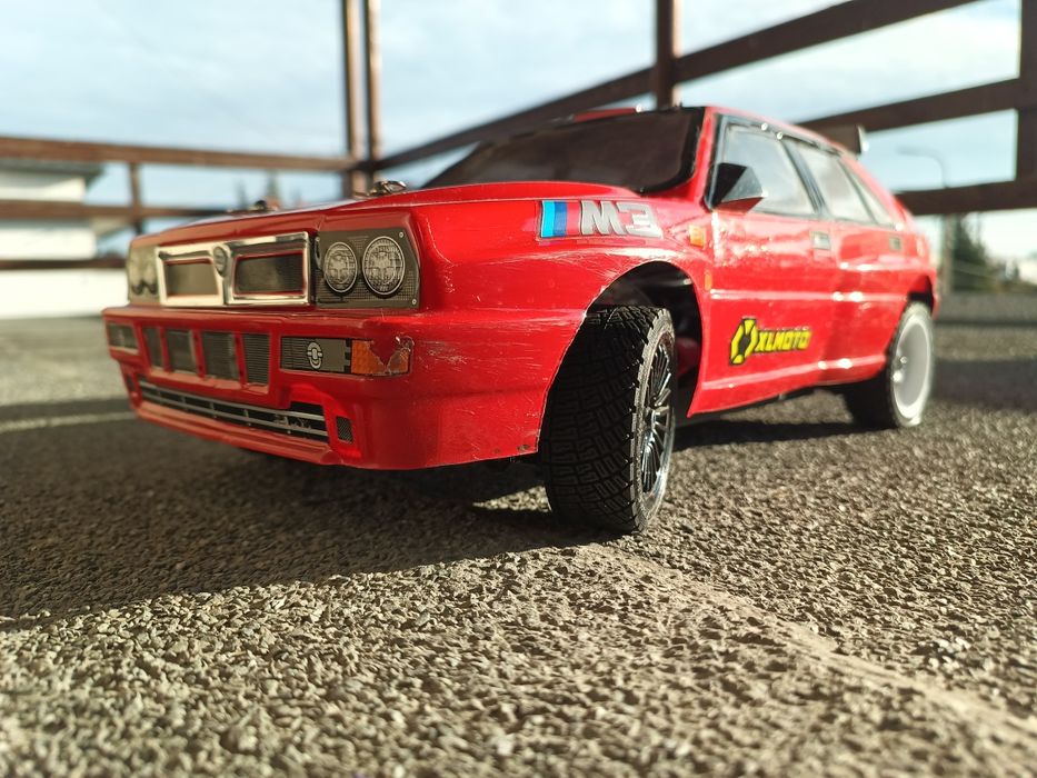 Model RC rally 1/10 vaterra v100