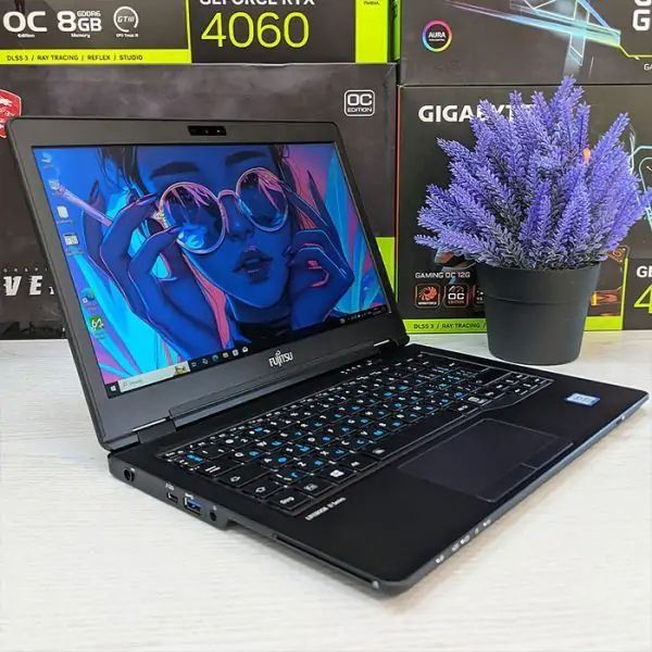 Ноутбук для роботи, навчання, перегляду фільмів FUJITSU  U729