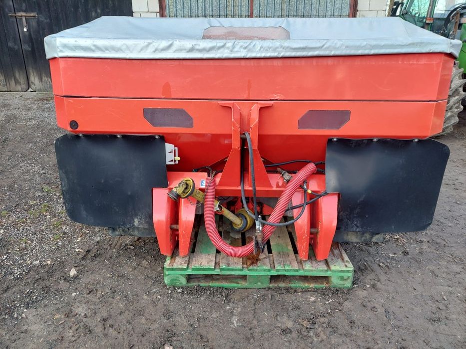 Rozsiewacz nawozu RAUCH AXIS 30.1