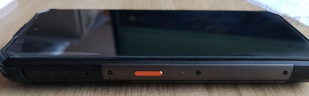 AGM G3 (12/512).