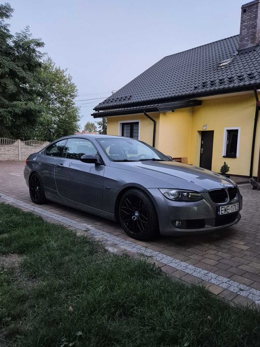 Samochód BMW E92 320D