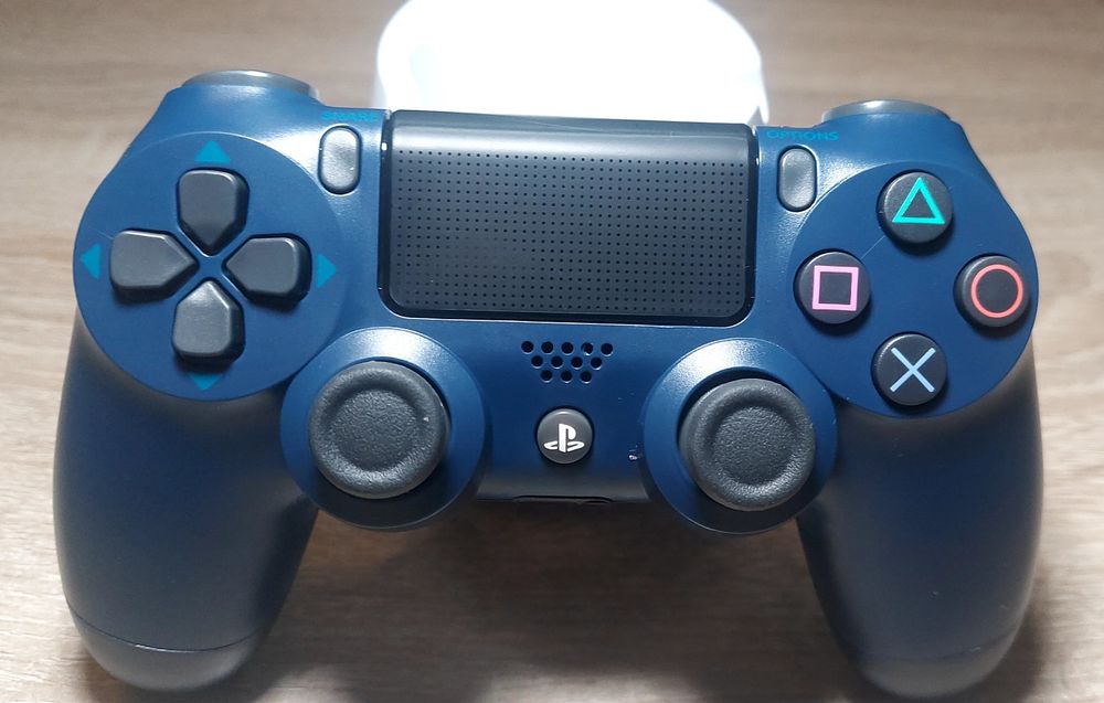 Pad do konsoli ps4