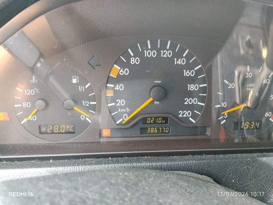 Mercedes-Benz C 220 — fotografia 5