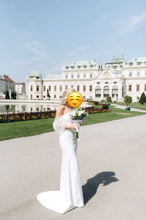 Продам весільну сукню