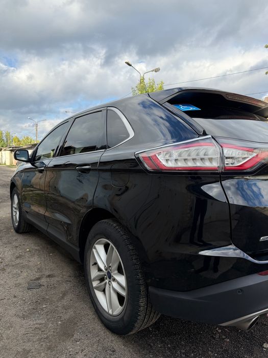 Автомобіль Ford Edge