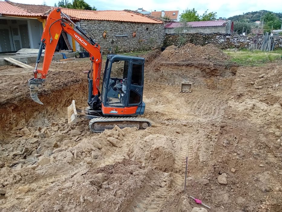 Mini giratória Hitachi u38