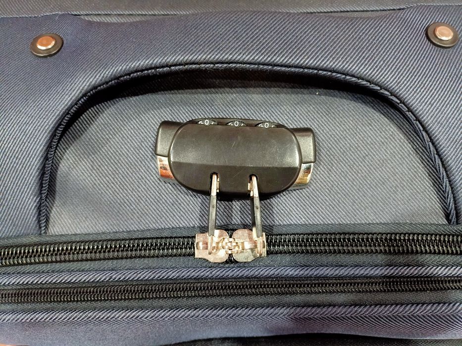 Mala malas de porão até 23 kg viagem casa quarto apartamento vivenda.