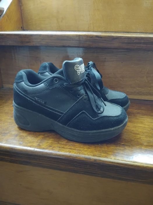 Кросовки роликові (кросівки)