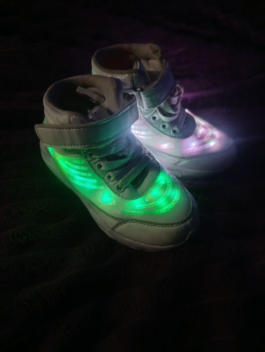 Різні Снікерси,кросівки,хайтопи