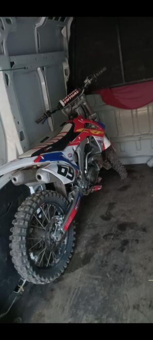 Honda CRF 450.  2013 rok na wtrysku