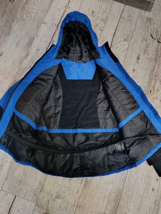 Продам  Горнолыжные  комбинезон  комплект...