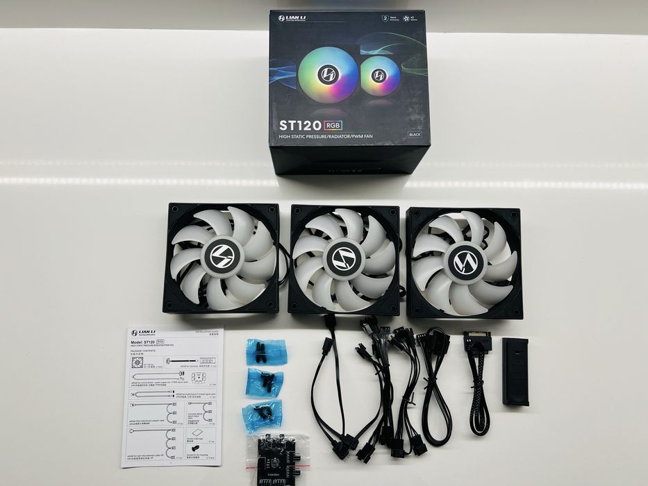 Kit 3 Ventoinhas Lian Li ST120 RGB PWM + Controlador