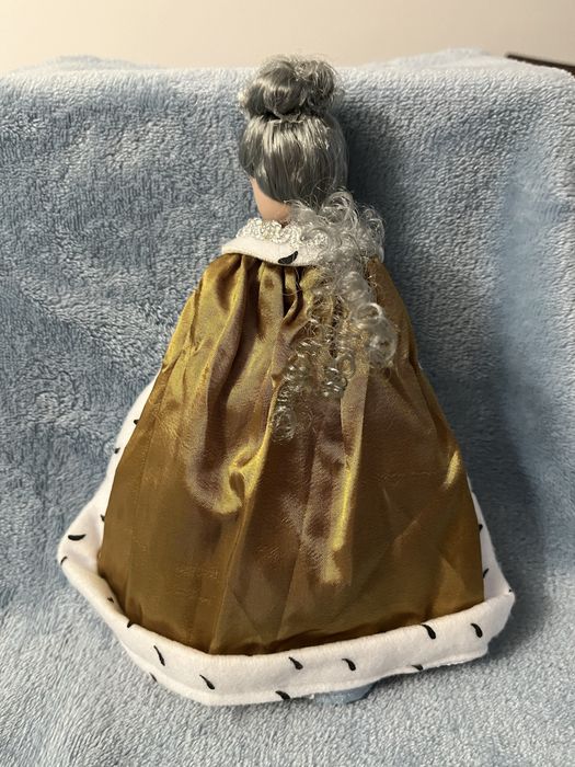 Laleczka porcelanowa