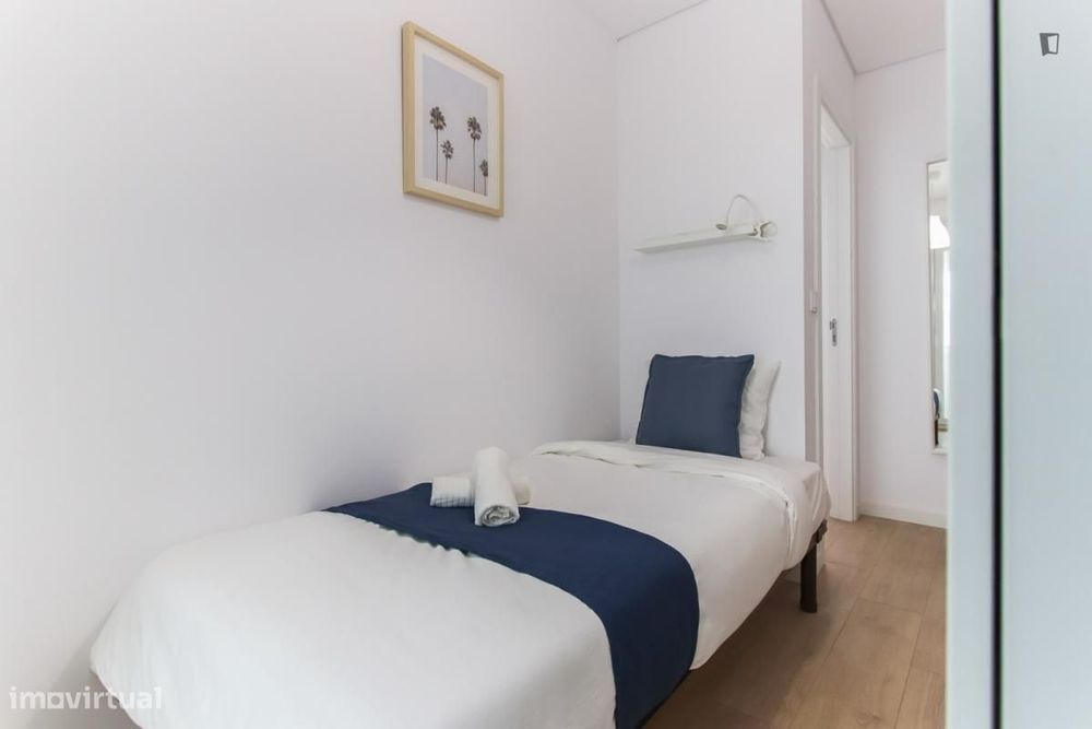 Quarto - localizado em Alameda Lisbon