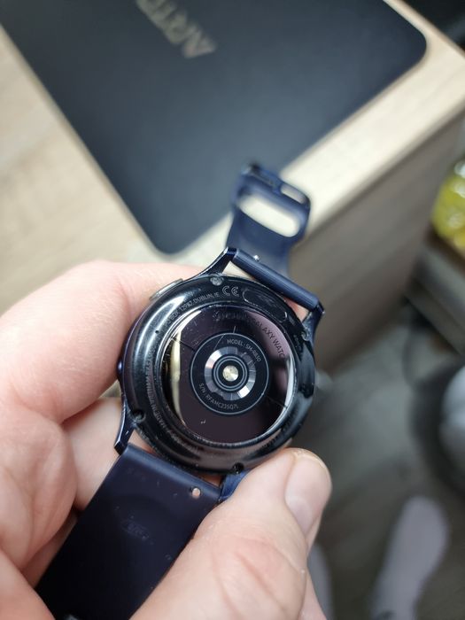Smartwatch zegarek SAMSUNG SM-R830