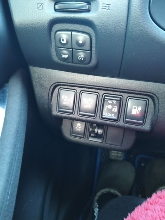 Ніссан ліф 2013 р