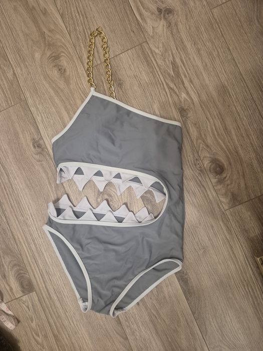 Strój kompielowy jednoczęściowy XS w stylu rekina