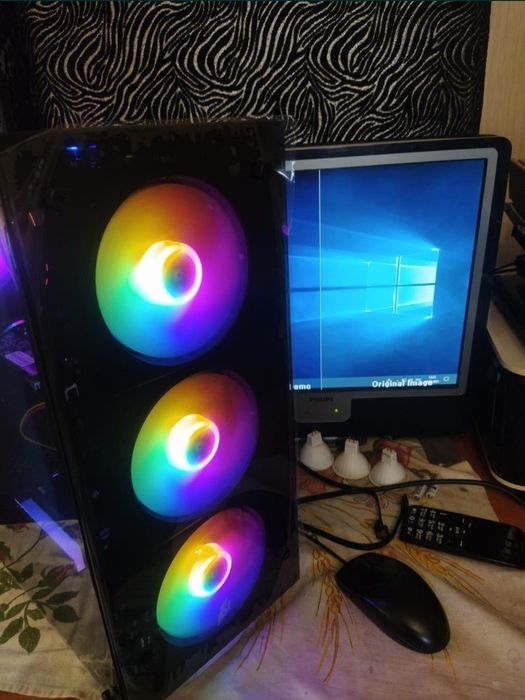 Мощный ПК AMD А10 7800 ОЗУ 8ГБ видеокарта 1гб SSD 120гб
DDR3 8гб с ча