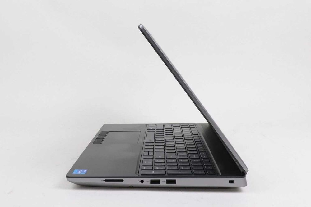 DELL PRECISION 7560  I5-11500H /512GB/16GB RAM/w10