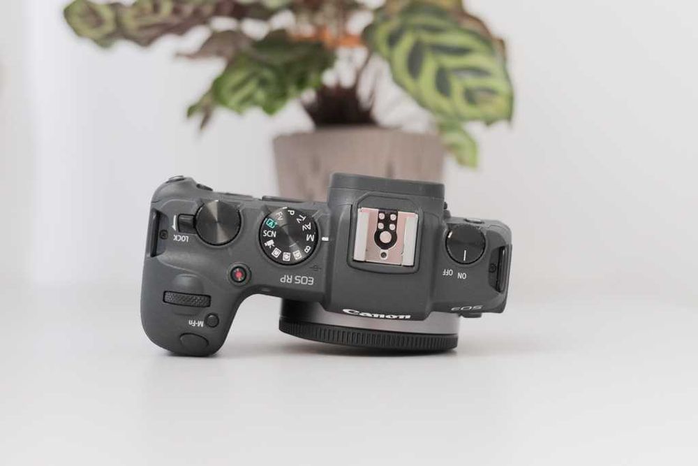 Canon RP aparat bezlusterkowiec pełna klatka