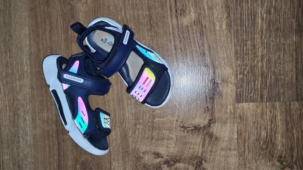 16 см світло відбивні босоніжки, сандалі